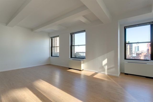 $5,800 | 75 West Street, Unit 17B | Financial District