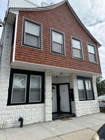 $2,600 | 611 Bedford Avenue, Unit 1L | Bellmore