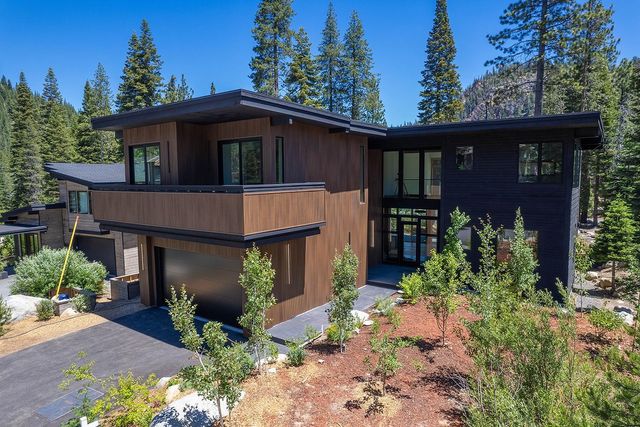 $3,495,000 | 200 Smiley Court | Squaw Valley