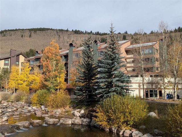 $899,900 | 800 Copper Road, Unit 410