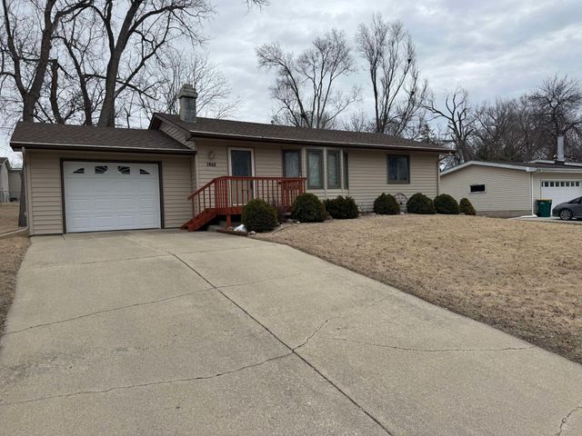 $199,900 | 1802 Brookside Drive | Albert Lea