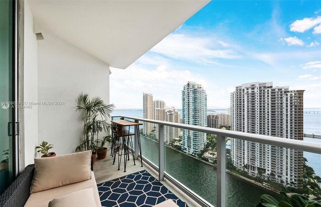 $750,000 | 300 South Biscayne Boulevard, Unit T2806 | Downtown Miami