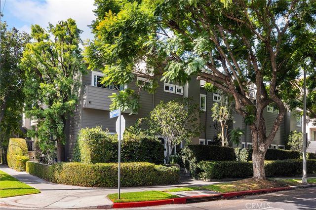 $1,210,000 | 11033 Massachusetts Avenue, Unit 4 | Westwood