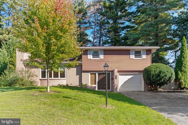 $299,900 | 12 Jolo Way | York Township - York County