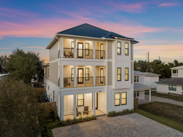 $2,955,000 | 4515 Luke Avenue | Crystal Beach