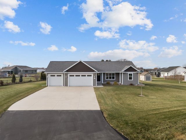 $399,900 | 4215 Marquart Lane | Omro Town