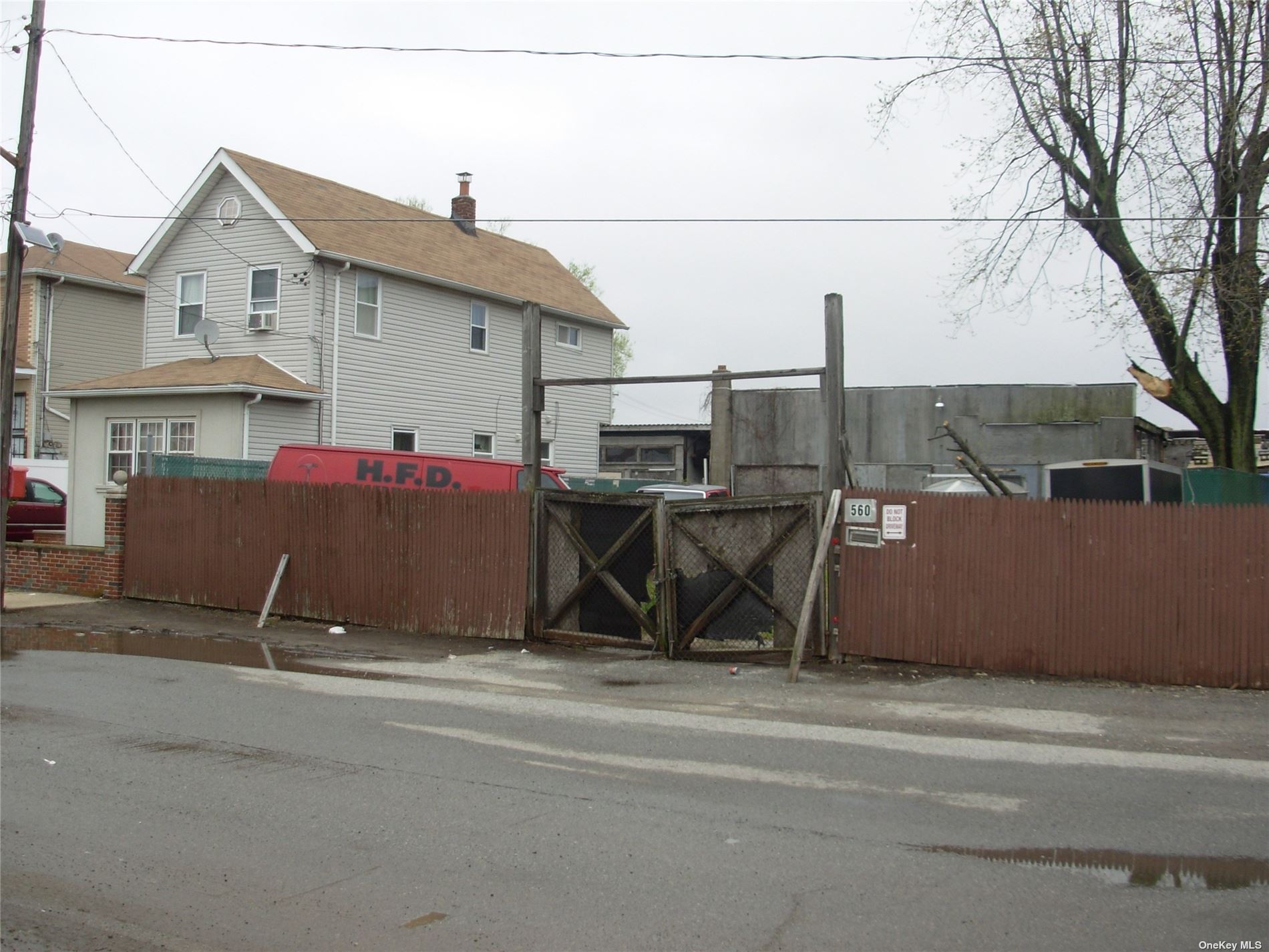 an outdoor view of the house