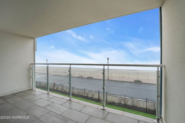 $1,026,000 | 510 Ocean Avenue, Unit 3 | West End Long Branch