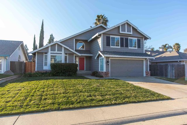 $669,500 | 1492 Deerfield Circle | Foothills Junction