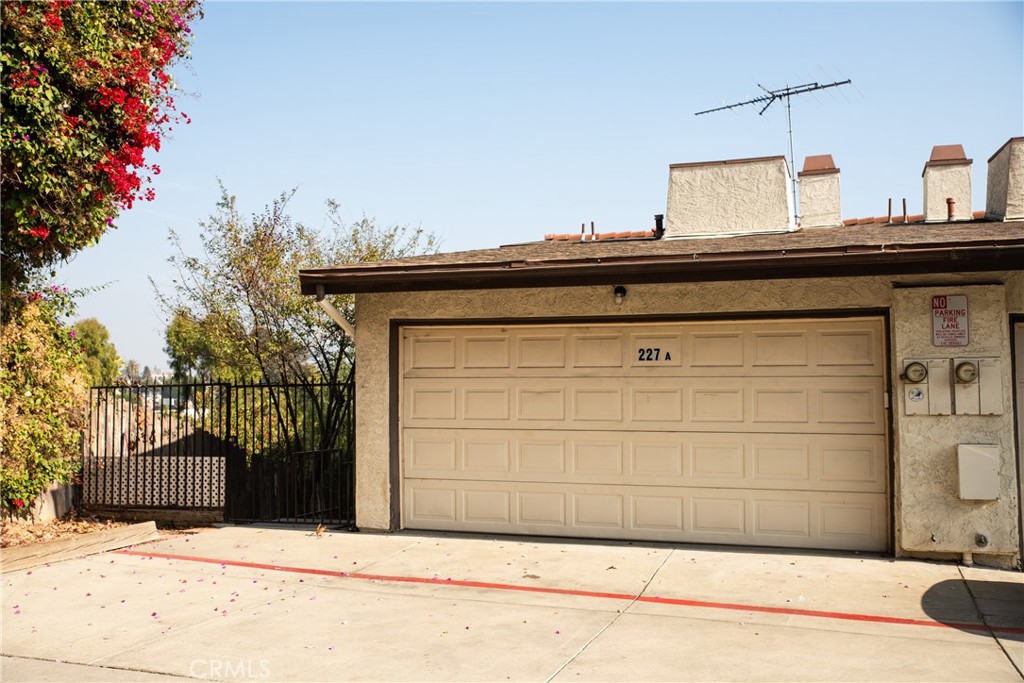 a view of a house with a garage