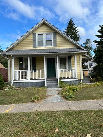 $293,700 | 471 Meadow Street | Suffield Corner