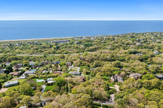 $2,350,000 | 20 South Davis Avenue | Montauk