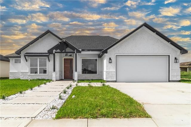 $299,900 | 1401 Fairway Drive | Weslaco