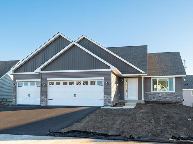 $379,900 | 955 Prestwick Drive | Belle Plaine