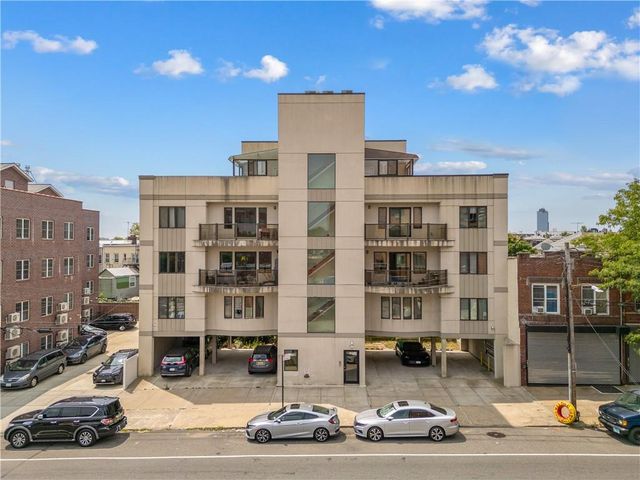 $828,000 | 106 Kings Highway, Unit 3R | Gravesend