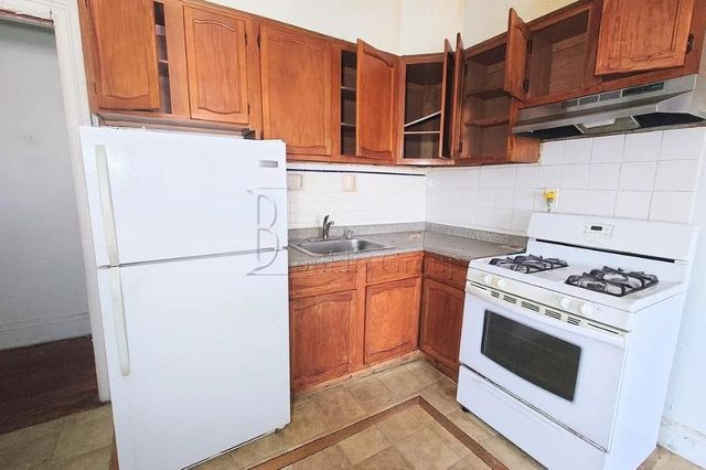 $2,200 | 101-21 Rockaway Boulevard, Unit 2D | South Ozone Park