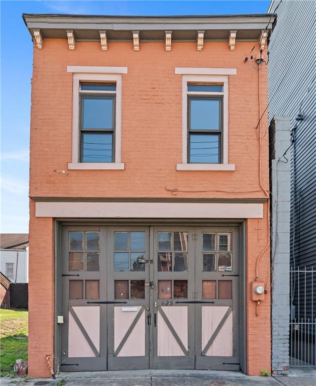 a view of front door of house