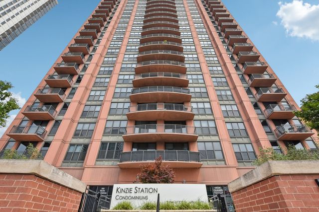 $349,000 | 330 North Jefferson Street, Unit 1002 | Kinzie Station