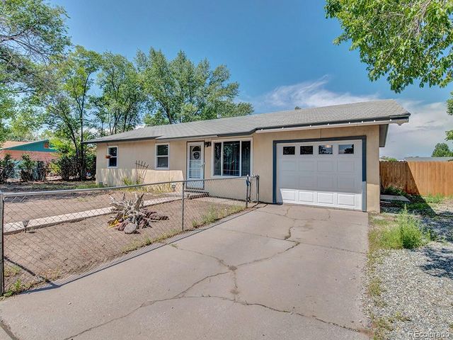 $299,900 | 703 Lambert Drive | Alamosa