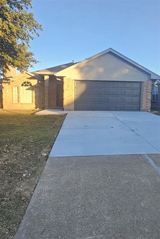 $2,400 | 3956 Holly Hill Drive | Country Club Park