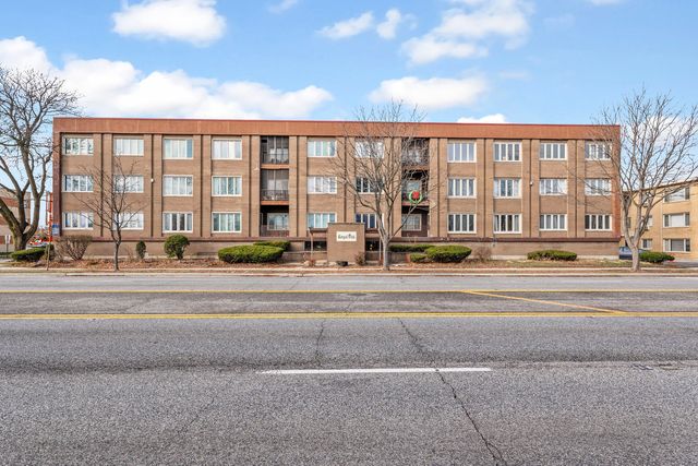 $205,000 | 10048 South Pulaski Road, Unit 2B | Oak Lawn