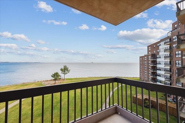 $599,000 | 1 Seal Harbor Road, Unit 514 | Winthrop