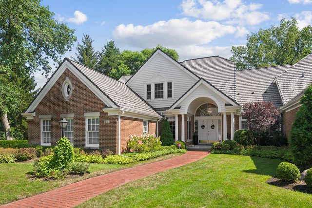 $1,035,000 | 831 Knightsbridge Court | Lake Forest