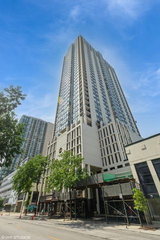 $2,275 | 1122 North Clark Street, Unit 3705 | Near North Side