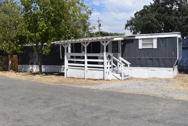 $43,900 | 2237 Jewell Lane, Unit REDDING OAK MOBILE HOME PARK | Westwood