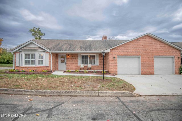 $372,000 | 1521 Berwyn Drive | Maryville