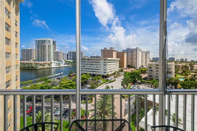 $249,900 | 100 Golden Isles Drive, Unit 814 | Lake Point Tower