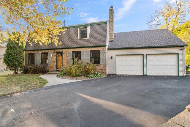 $479,900 | 2812 Bryce Court | Burnsville