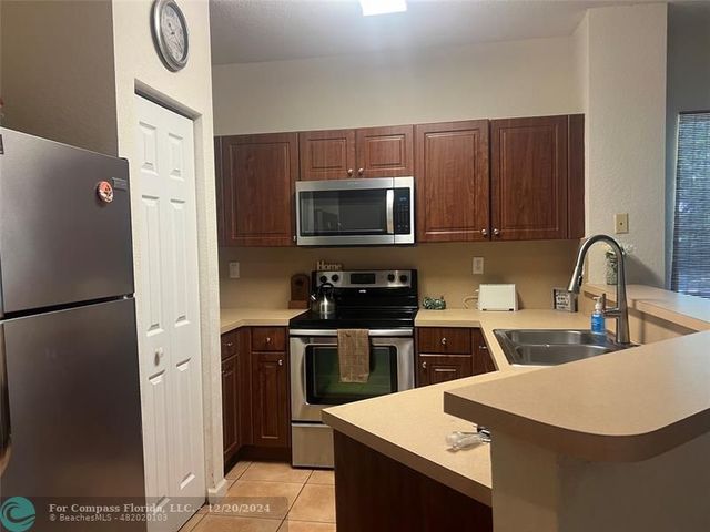 $400,000 | 6608 Catalina Lane, Unit 6608 | The Mainlands of Tamarac Lakes