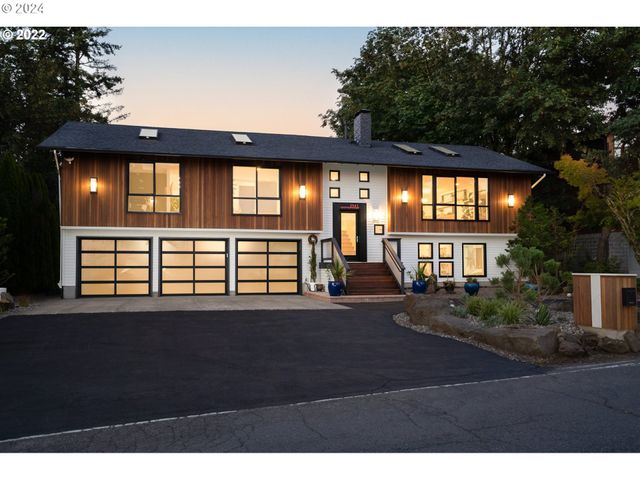 $799,000 | 2941 Northeast Rocky Butte Road | Madison South