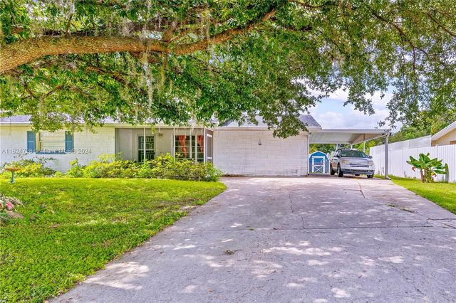 $299,900 | 1236 Northeast 3rd Street | Crystal River