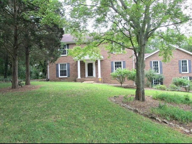 $664,900 | 102 Maple Forest Court | Hendersonville