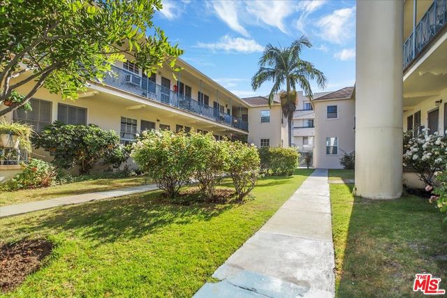 $2,600,000 | 1239 South La Cienega Boulevard | Beverly Center-Miracle Mile