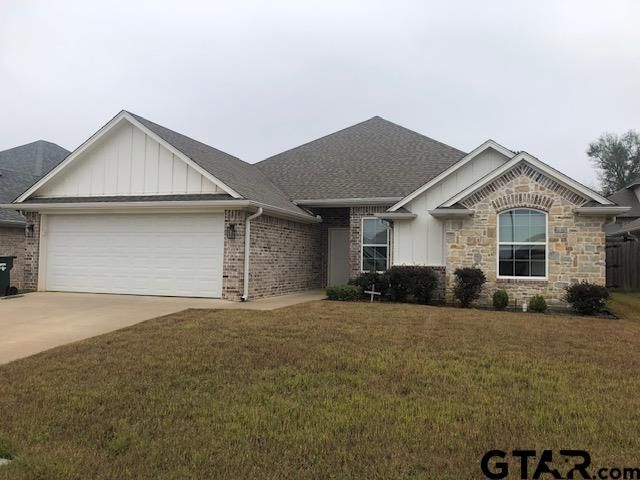 $2,500 | 1624 Legacy Drive | Southeast Tyler