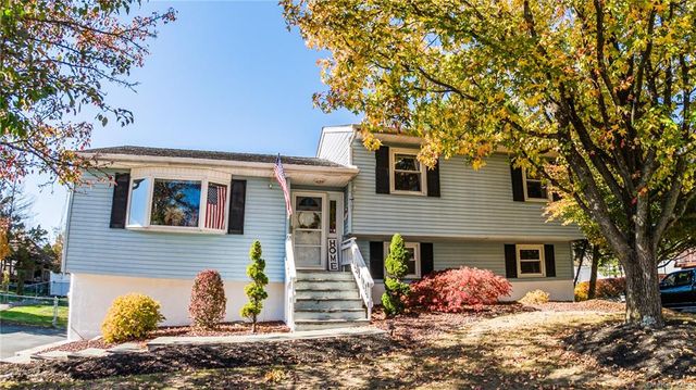 $489,900 | 3 Somerset Drive | Washingtonville