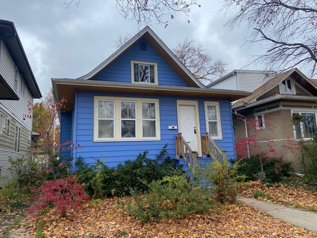 $539,900 | 733 Hayes Avenue | Oak Park