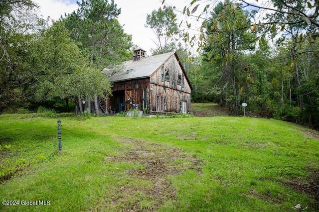 $284,900 | 5203 Highway 7 | Hoosick