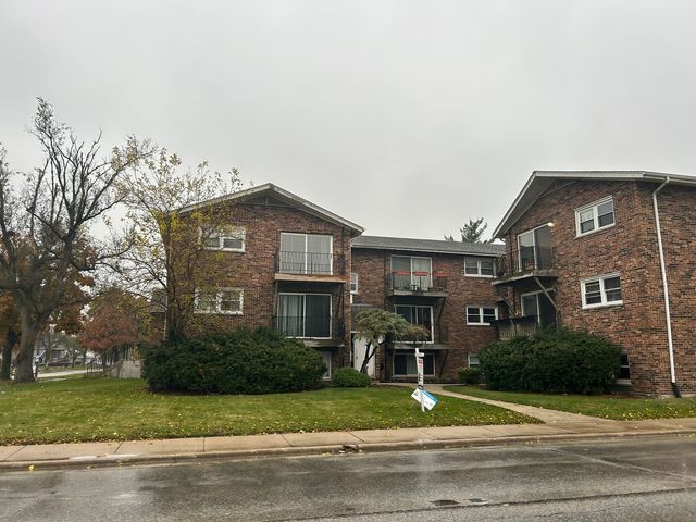 $169,900 | 4545 Prescott Avenue, Unit 309 | Lyons