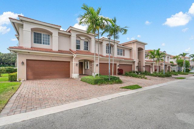 $542,500 | 68 Landau Street | Boynton Beach