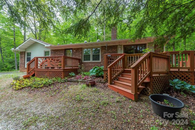 $400,000 | 84 Echo Lake Drive | Fairview Township - Buncombe County