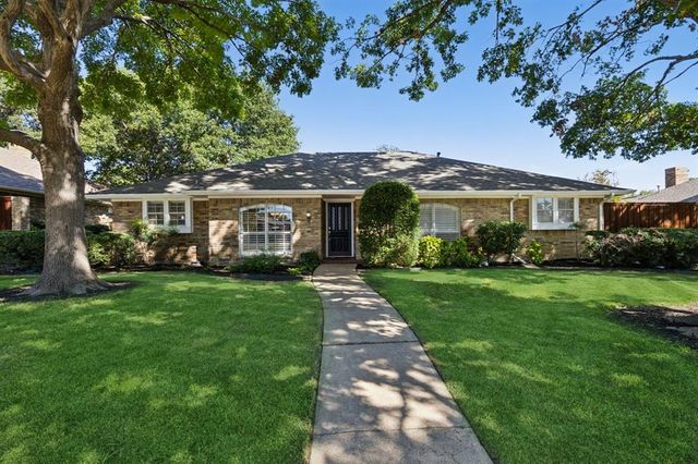 $2,700 | 3001 Cross Bend Road | Plano