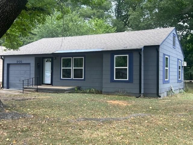 $129,900 | 905 20th Street Southeast | Paris