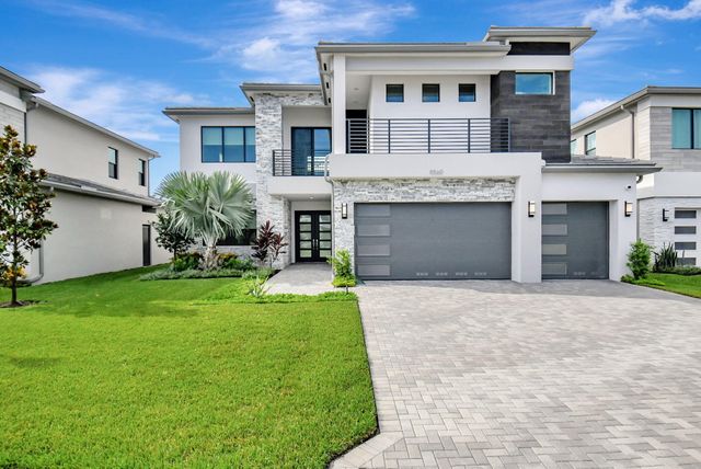 $2,325,000 | 8560 Shoreacres Street