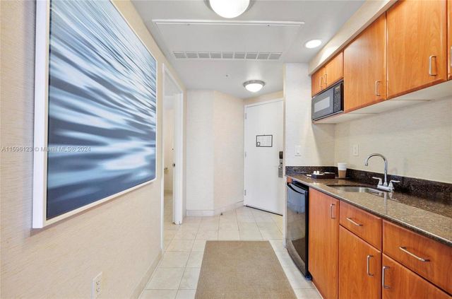 $340,000 | 18001 Collins Avenue, Unit 1710 | North Biscayne Beach