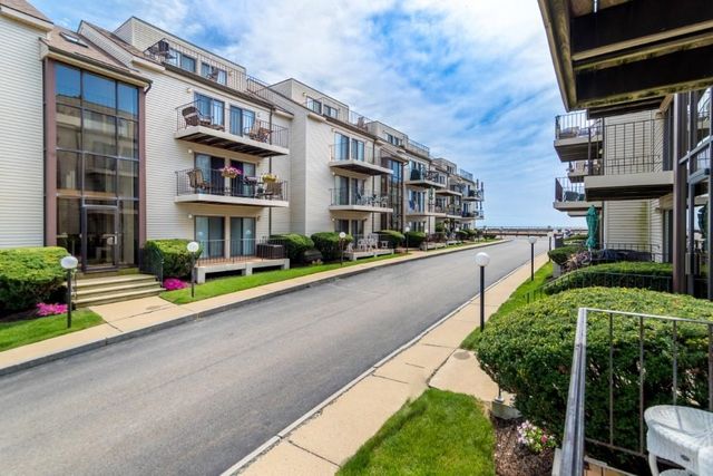 $2,300 | 461 Ocean Boulevard, Unit 6A | Hampton Beach