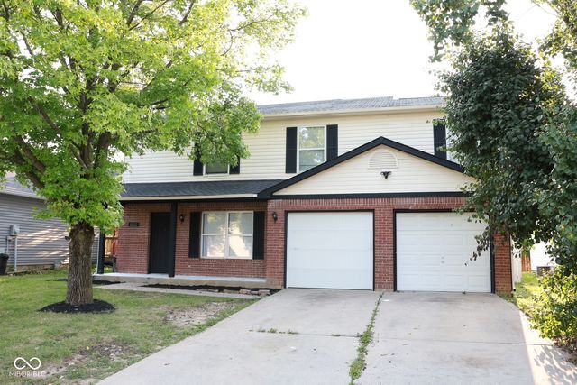 $239,900 | 4032 Waterfield Drive | Royal Oaks